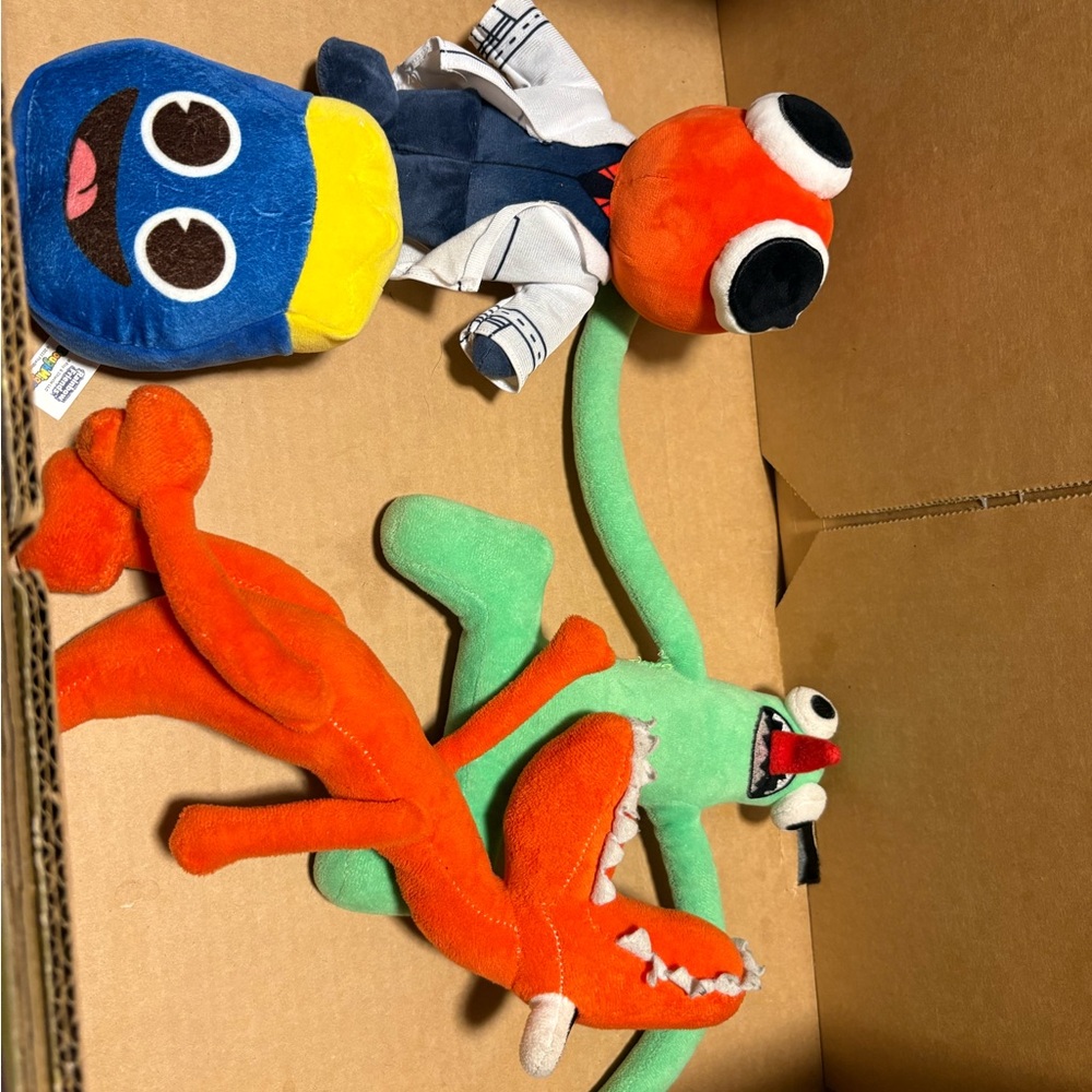 Rainbow friends plushie bundle